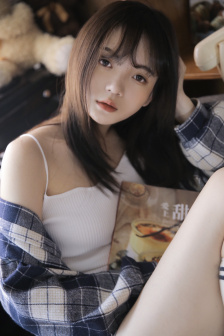 按摩室的女大学生
