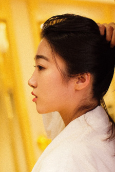 19禁年轻的妻子